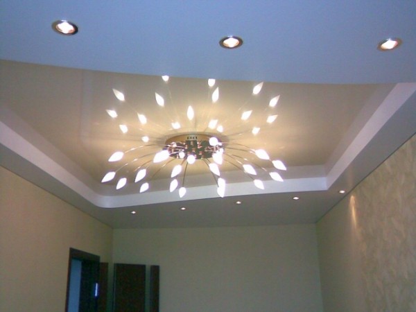 потолок с подсветкой