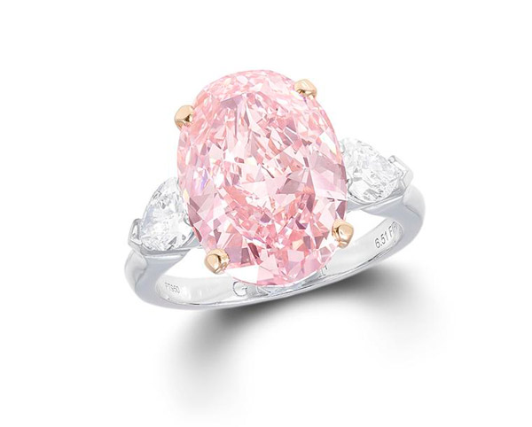помолвочное кольцо с цветным камнем